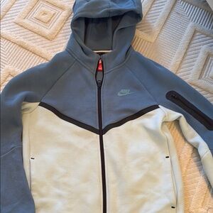 Nike tech Two-Tone Blue and black kids size large